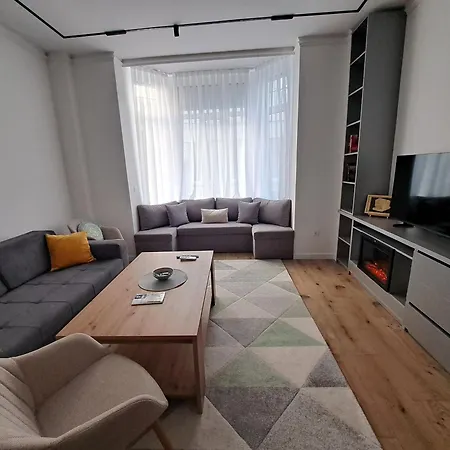 The Imperial - Heart Of The Apartman